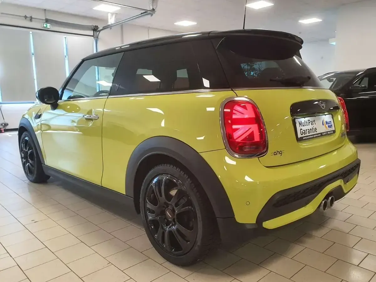 Gebraucht Mini Cooper S Coupé 178 PS (130 kW) 2023 Zesty gelb Coupé