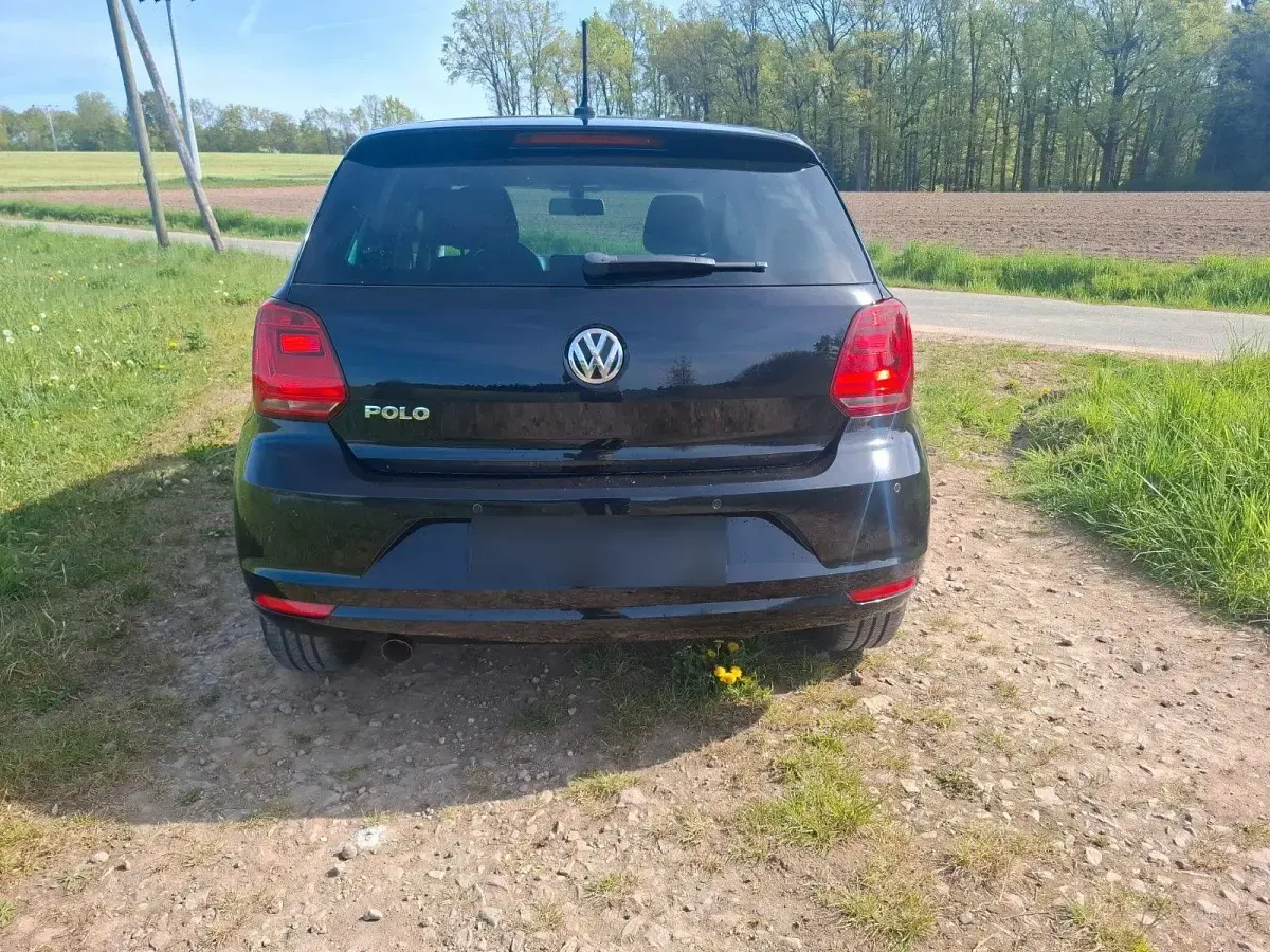 Gebraucht VW Polo Sound 90 PS (66 kW) 2017 Schwarz Kleinwagen