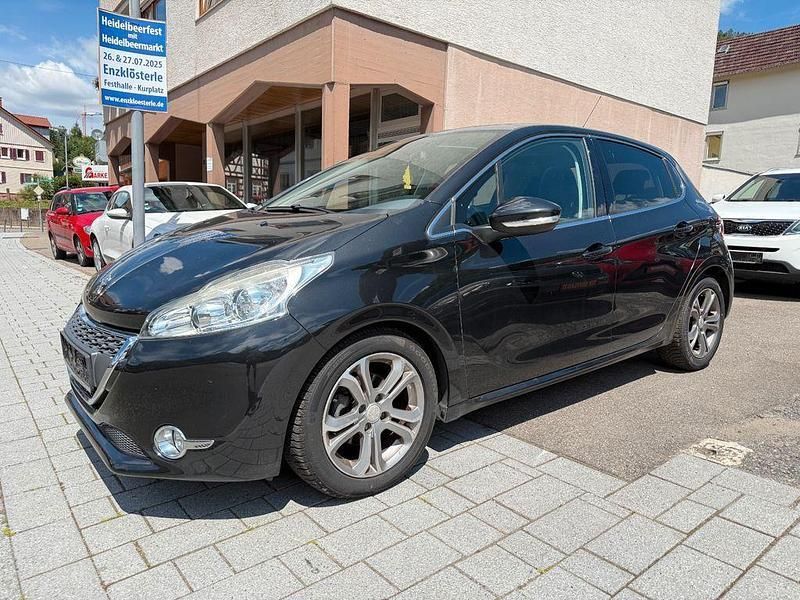 Schwarz Gebraucht 2012 Peugeot 208 Allure Kleinwagen | 4.999 € (Guter Preis) - Bild 1/4