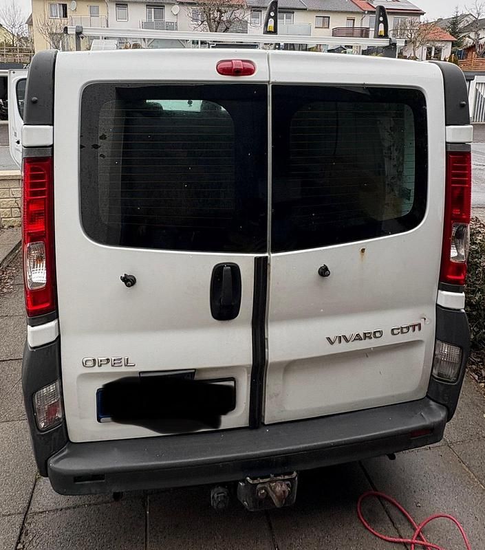 Gebraucht Opel Vivaro 116 PS (85 kW) 2010 Weiß Van / Kleinbus