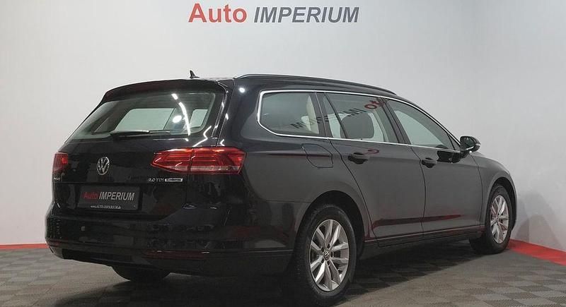 Gebraucht VW Passat Comfortline 150 PS (110 kW) 2017 Schwarz Kombi