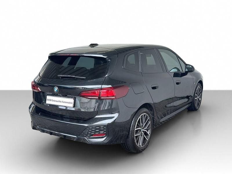 Gebraucht BMW 218 Active Tourer M Sport 136 PS (100 kW) 2025 Schwarz Van / Kleinbus