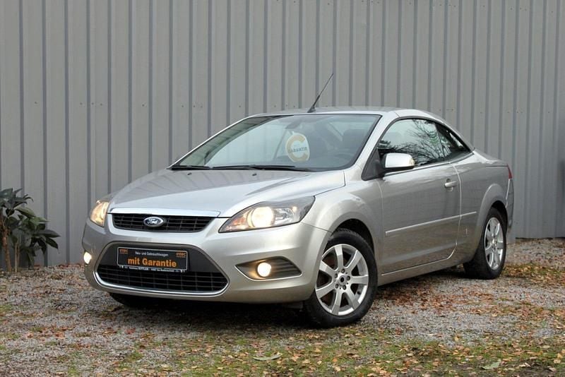 Gebraucht Ford Focus Cabriolet Titanium 145 PS (106 kW) 2009 Silber Cabrio