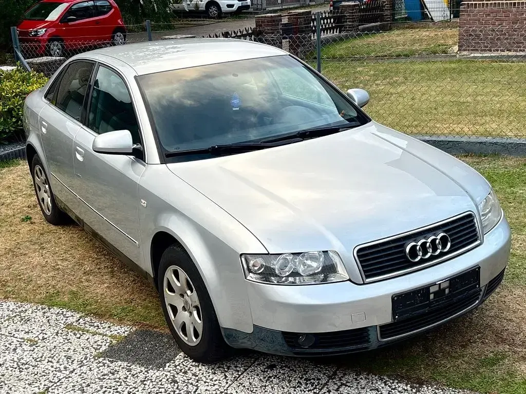 Gebraucht Audi A4 131 PS (96 kW) 2003 Silber Limousine