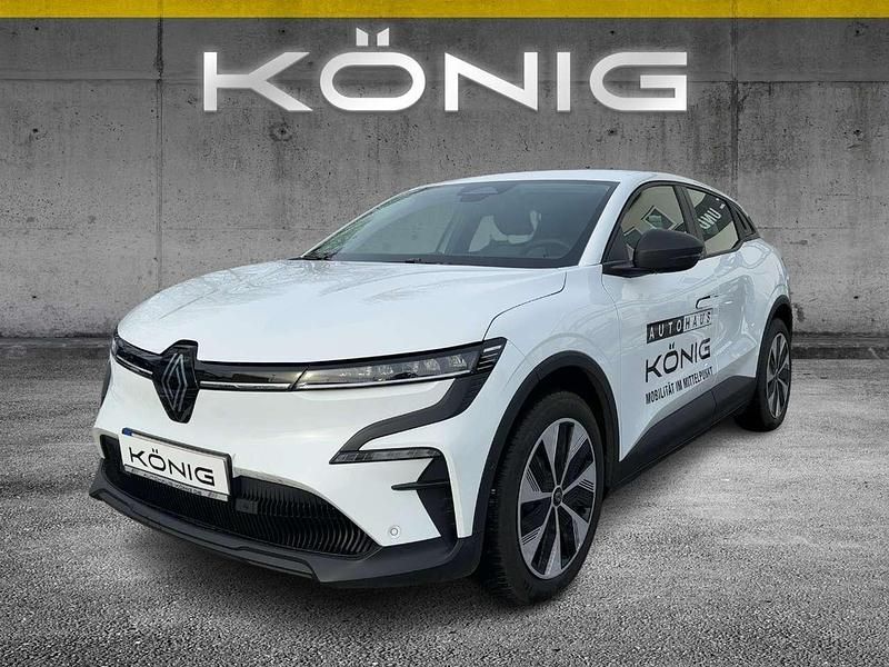 Arktisweiß Gebraucht 2023 Renault Megane E-Tech Evolution Limousine | 26.989 € - Bild 1/4