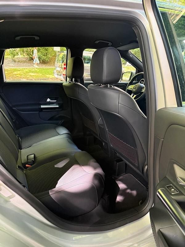 Gebraucht Mercedes B250e 160 PS (117 kW) 2022 Silber Van / Kleinbus