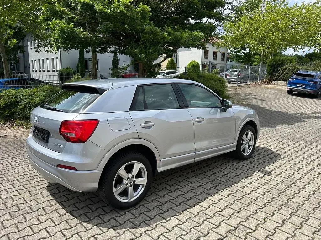 Gebraucht Audi Q2 Sport 150 PS (110 kW) 2019 Silber SUV