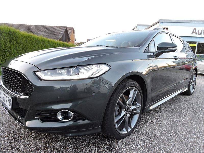 Grün Gebraucht 2018 Ford Mondeo ST-Line Kombi | 23.800 € (Teuer) - Bild 1/4