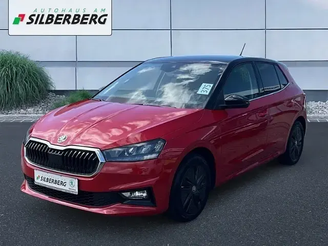 Gebraucht Skoda Fabia Style 80 PS (58 kW) 2022 Velvetrot premium metallic blackmagic perleffekt Kleinwagen