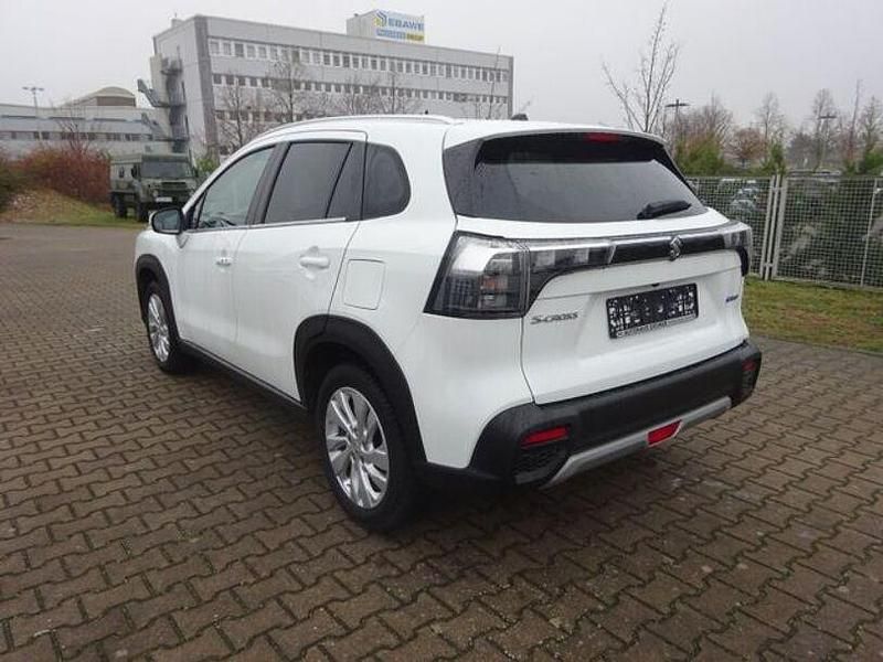 Gebraucht Suzuki SX4 129 PS (94 kW) 2025 Weiss Limousine