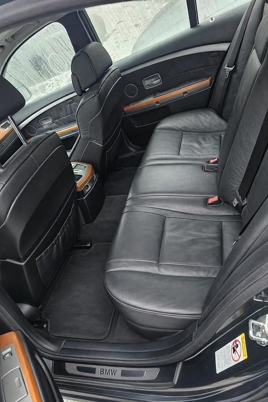 Gebraucht BMW 735 272 PS (200 kW) 2002 Grau Limousine