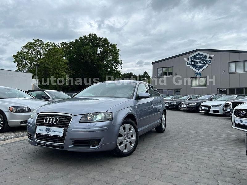 Silber Gebraucht 2005 Audi A3 Sportback Attraction Limousine | 5.999 € (Teuer) - Bild 1/4