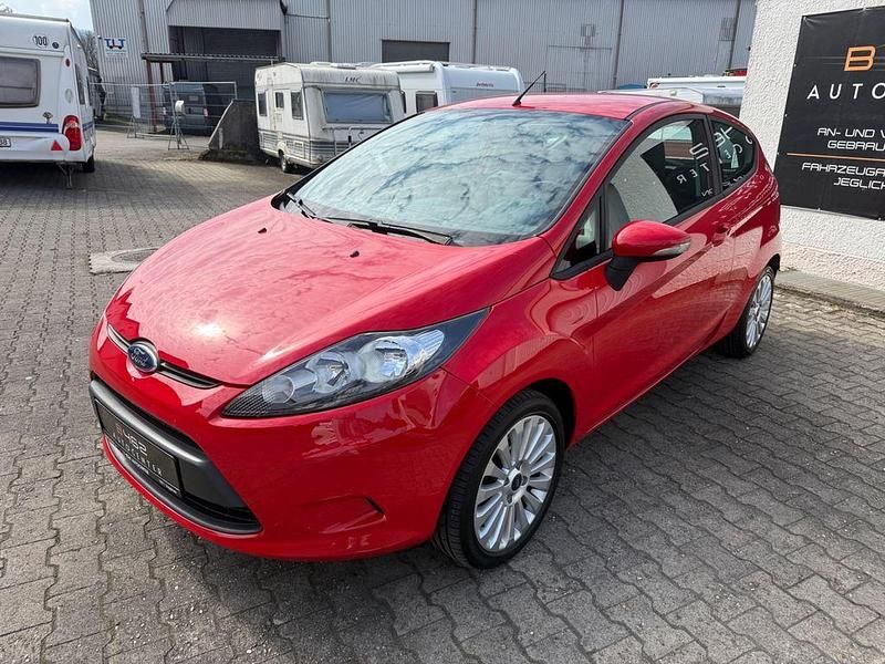 Gebraucht Ford Fiesta Trend 82 PS (60 kW) 2009 Rot Kleinwagen