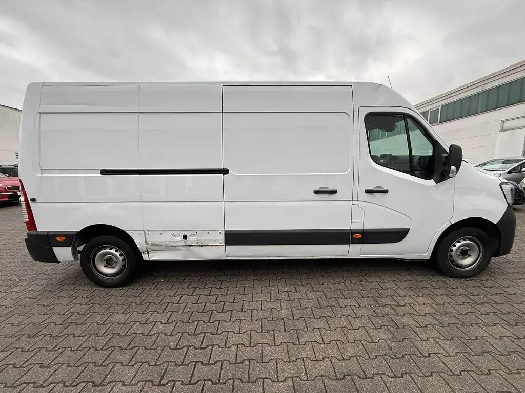 Occasion Renault Master 135 ch (99 kW) 2023 Blanc Monospace