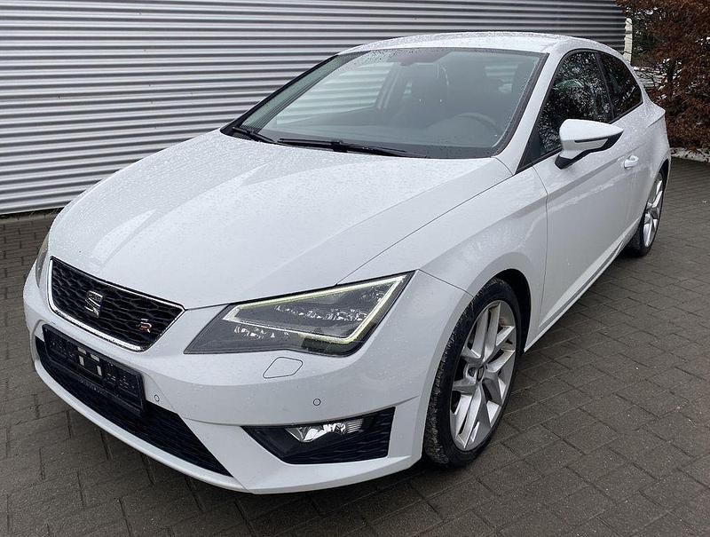 Weiß Gebraucht 2015 Seat Leon SC FR Kleinwagen | 5.290 € (Teuer) - Bild 1/3