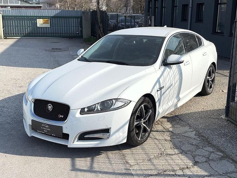 Gebraucht Jaguar XF R-Dynamic 241 PS (177 kW) 2013 Weiß Limousine