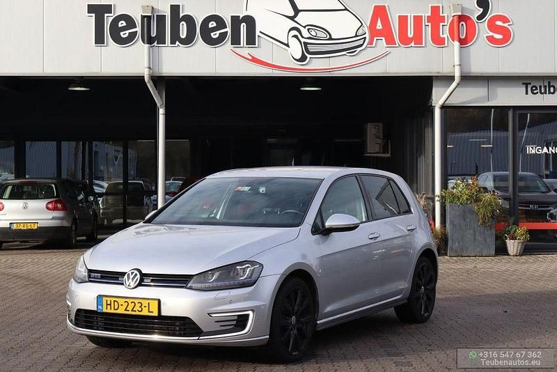 Grau Gebraucht 2015 VW Golf VII GTE Limousine | 7.995 € (Superpreis) - Bild 1/4