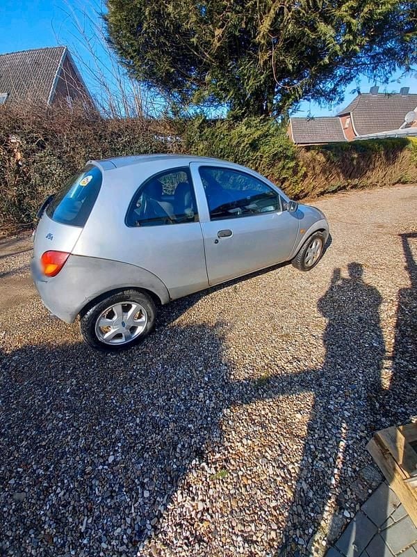 Gebraucht Ford Ka 60 PS (44 kW) 2001 Silber Kleinwagen