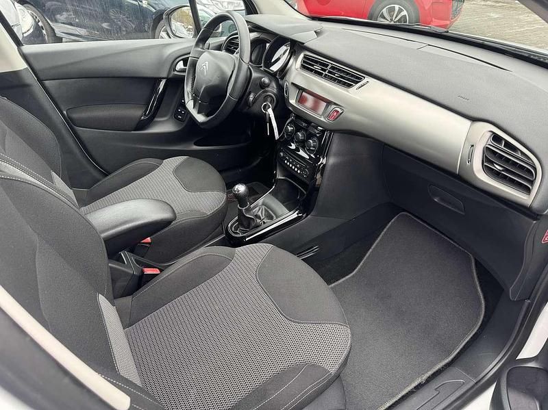 Gebraucht Citroën C3 SELECTION 82 PS (60 kW) 2014 Weiß Kleinwagen
