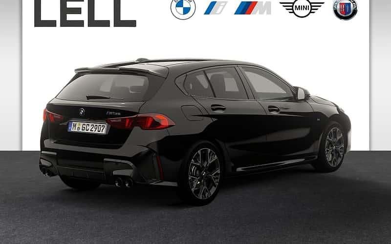 Neu BMW M135 Shadowline 300 PS (220 kW) 2025 Schwarz Kleinwagen