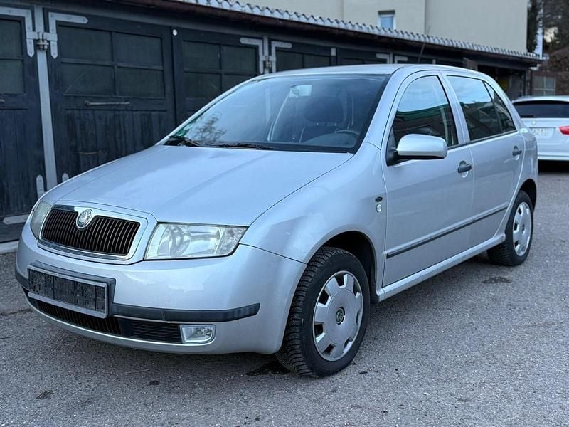 Gebraucht Skoda Fabia 60 PS (44 kW) 2001 Silber Limousine