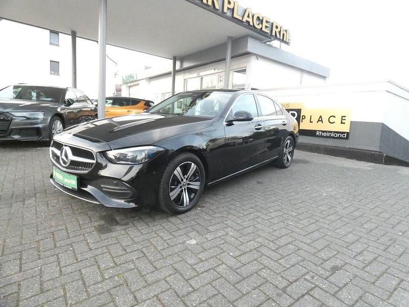 Gebraucht Mercedes C200 Avantgarde 204 PS (150 kW) 2022 Schwarz Limousine