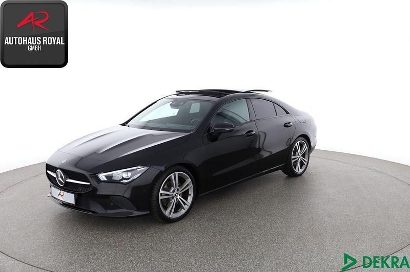 Schwarz Gebraucht 2021 Mercedes CLA220 Night Limousine | 29.880 € (Fairer Preis) - Bild 1/4