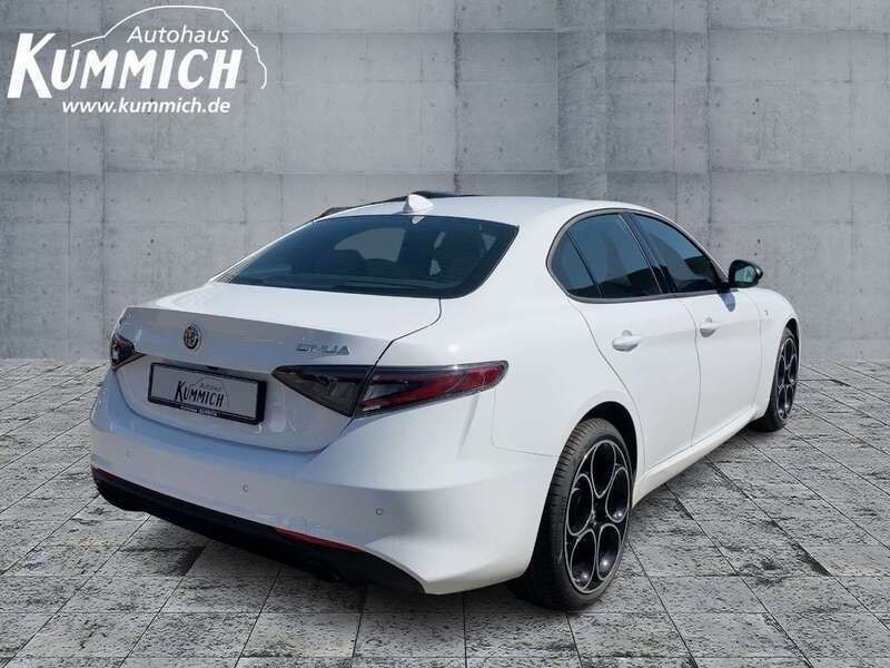 Gebraucht Alfa Romeo Giulia Ti 209 PS (153 kW) 2024 Bianco alfa, uni Limousine