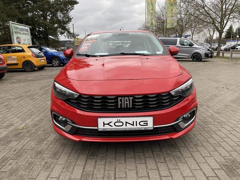 Gebraucht Fiat Tipo City Life 101 PS (74 kW) 2023 Rot Limousine