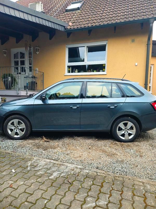 Gebraucht Skoda Fabia 105 PS (77 kW) 2016 Grau Kombi