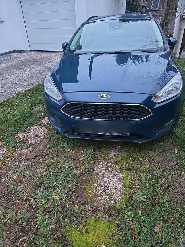 Gebraucht Ford Focus 95 PS (69 kW) 2016 Blau Kombi