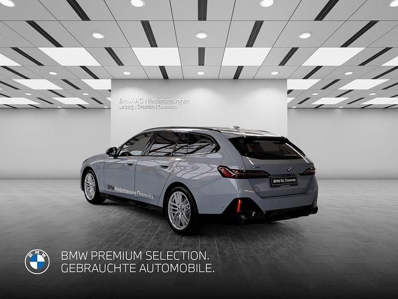 Gebraucht BMW 540 Performance 286 PS (210 kW) 2025 Grau Kombi