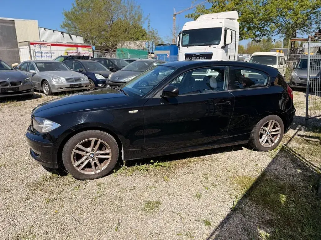 Używany BMW 116 122 KM (89 kW) 2010 Czarny Hatchback