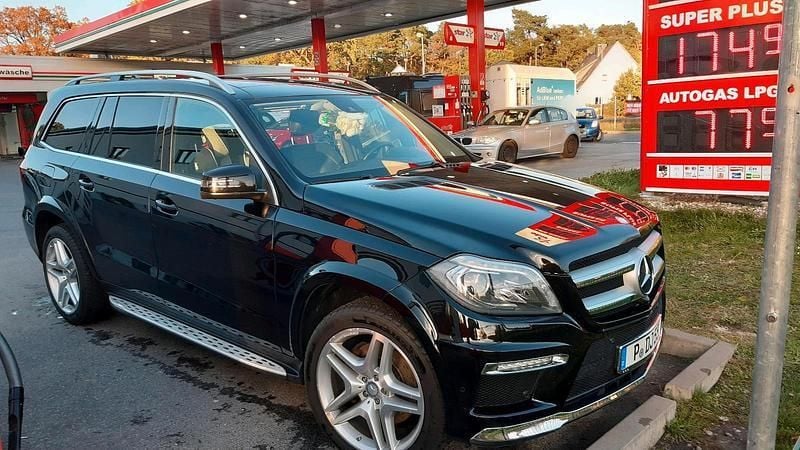 Schwarz Gebraucht 2016 Mercedes GL350 AMG SUV | 23.950 € (Superpreis) - Bild 1/4
