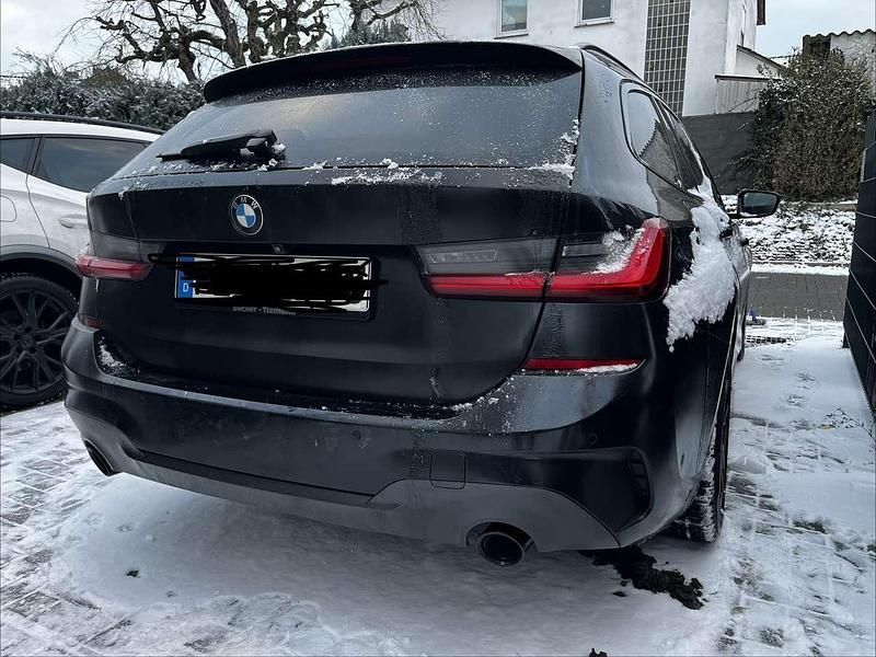 Gebraucht BMW 330 M Sport 286 PS (210 kW) 2021 Schwarz Kombi