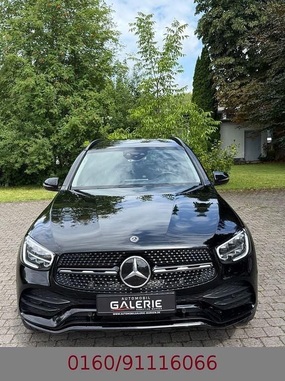 Schwarz Gebraucht 2020 Mercedes GLC200 AMG SUV | 29.900 € (Superpreis) - Bild 1/4