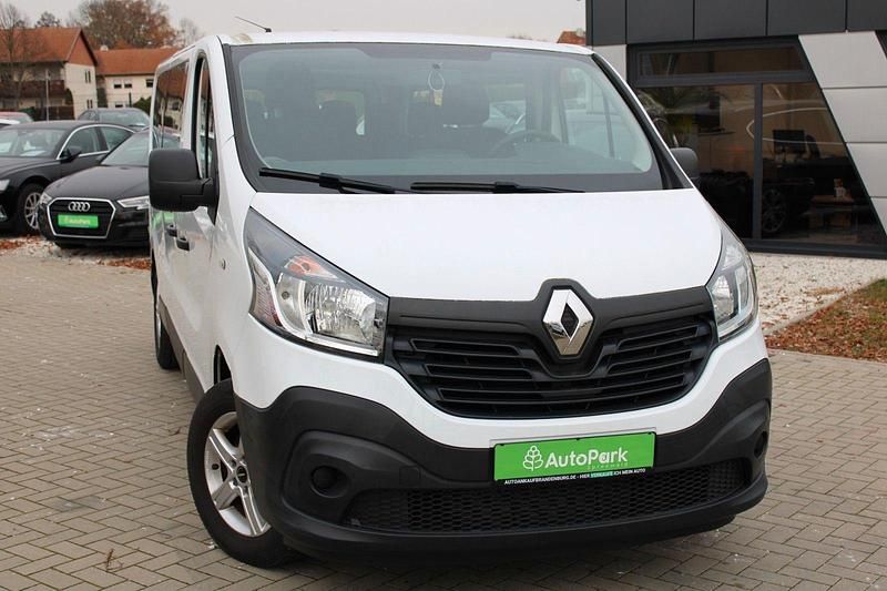 Gebraucht Renault Trafic Expression 125 PS (91 kW) 2016 Weiß Van / Kleinbus