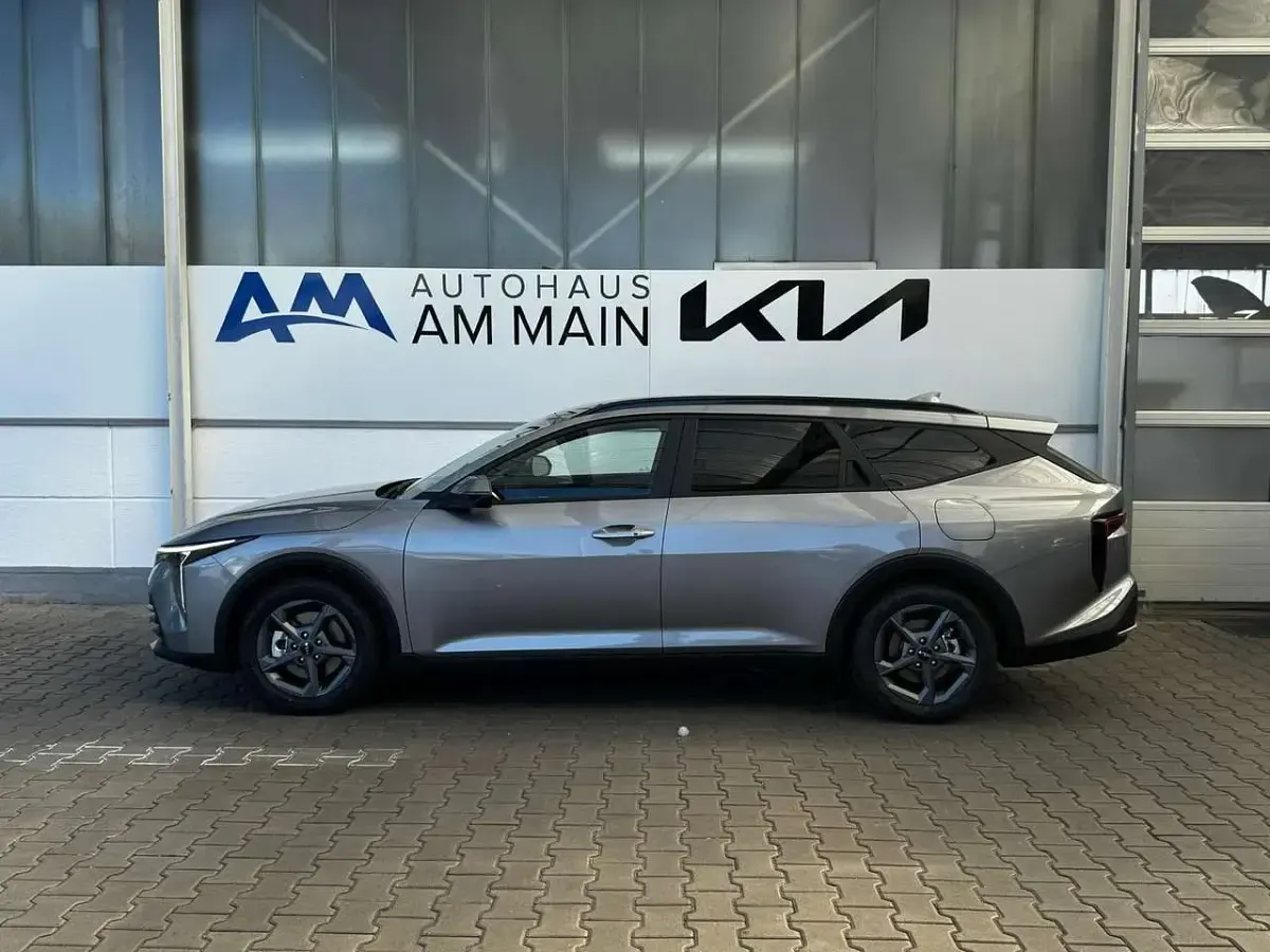 Neu Kia K4 Vision 150 PS (110 kW) 2026 Stahlgrau metallic Kombi