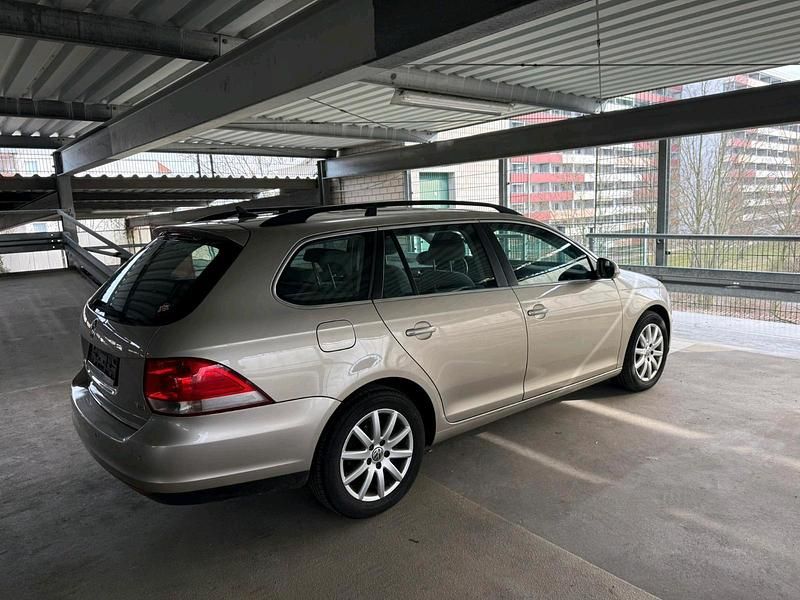 Gebraucht VW Golf V Comfortline 160 PS (117 kW) 2009 Silber Kombi