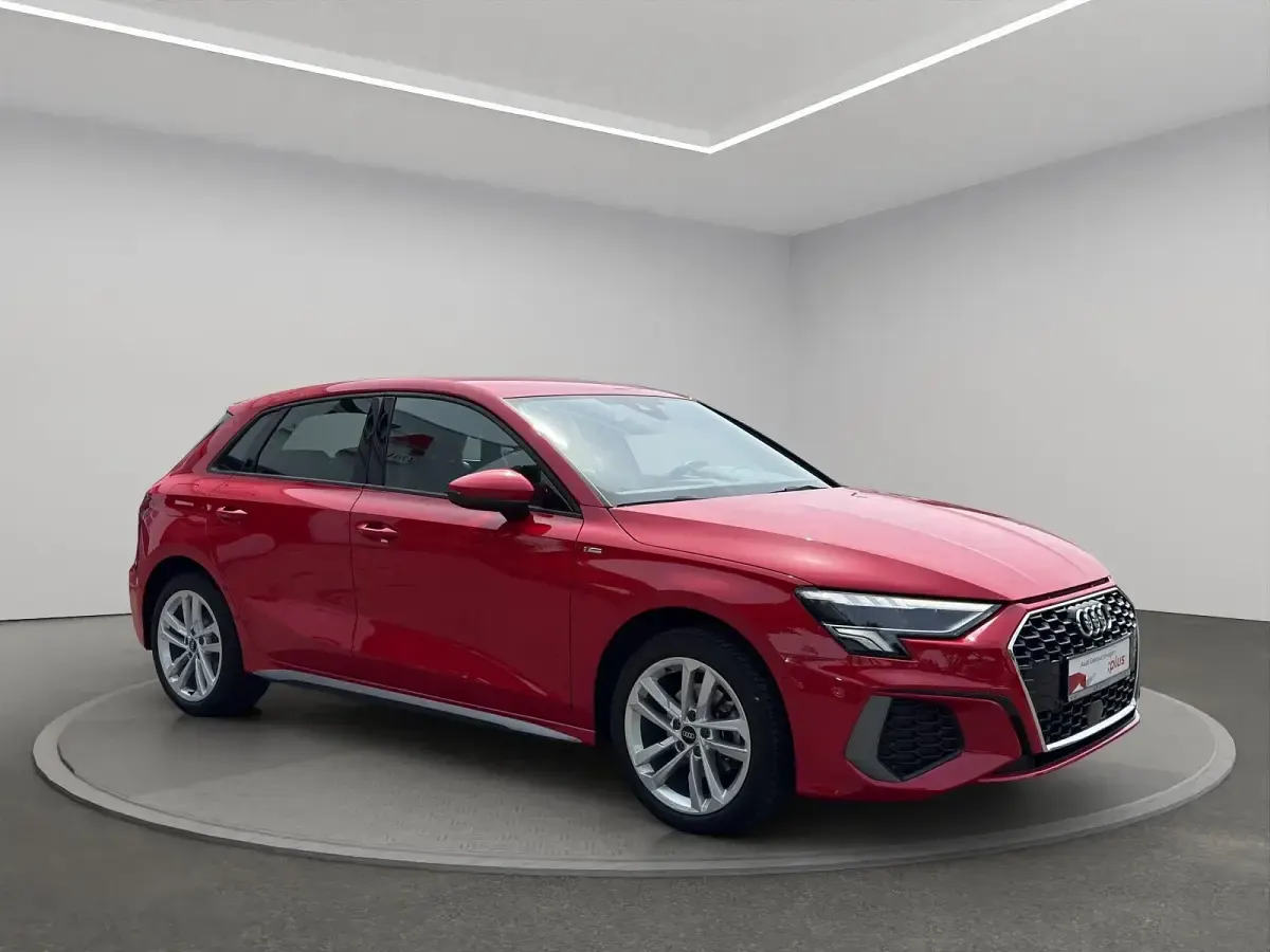 Gebraucht Audi A3 S-Line 150 PS (110 kW) 2022 Tangorot metallic Limousine