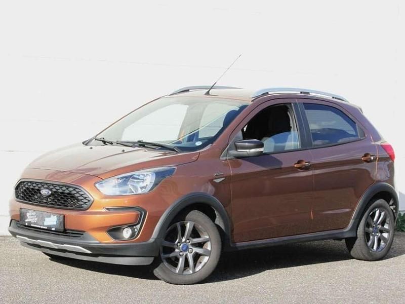 Usado Ford Ka Active 86 HP (63 kW) 2018 Castanho Sedan