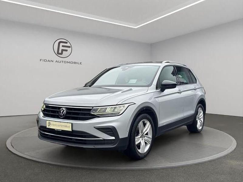 Silber Gebraucht 2022 VW Tiguan SUV | 23.850 € (Guter Preis) - Bild 1/4