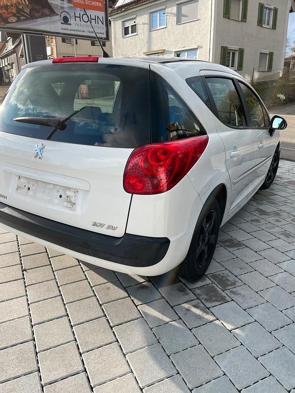 Gebraucht Peugeot 207 120 PS (88 kW) 2014 Weiß Cabrio