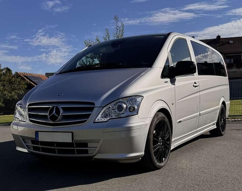 Grau Gebraucht 2014 Mercedes Vito Edition 1 Van / Kleinbus | 31.900 € - Bild 1/4