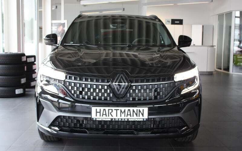 Black pearlschwarz metallic (schwarz) Gebraucht 2024 Renault Austral Iconic Esprit Alpine SUV | 41.999 € - Bild 1/3