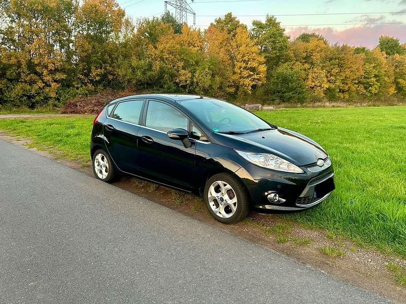 Gebraucht Ford Fiesta Titanium 82 PS (60 kW) 2009 Schwarz Kleinwagen