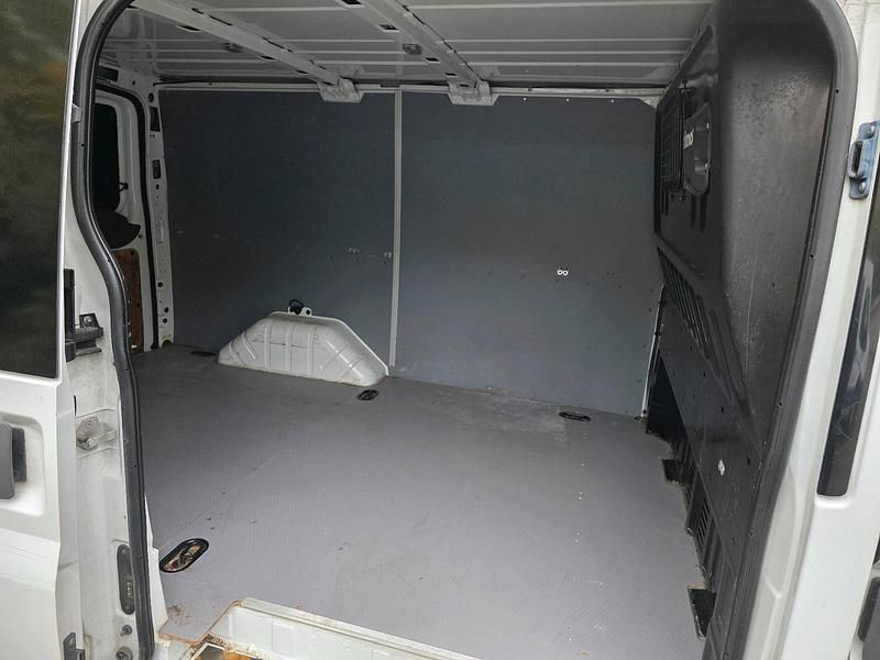 Second-hand Ford Transit 125 CP (91 kW) 2013 Alb Monovolum