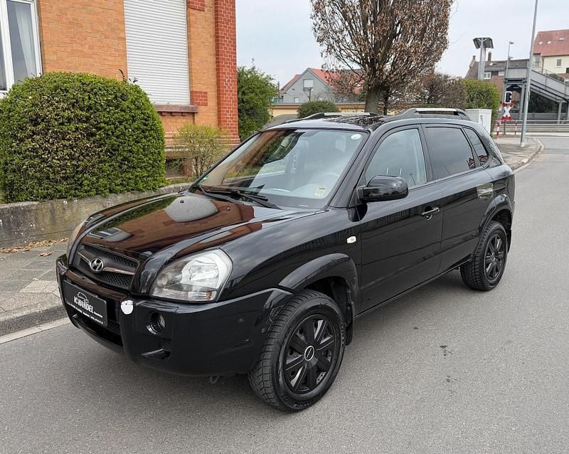 Gebraucht Hyundai Tucson 141 PS (103 kW) 2010 Schwarz SUV