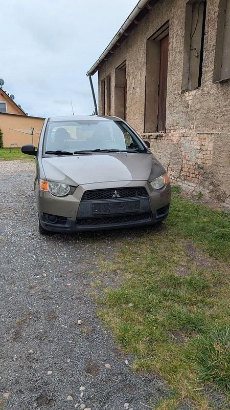 Grau Gebraucht 2009 Mitsubishi Colt Inform Kombi | 1.900 € (Superpreis) - Bild 1/4