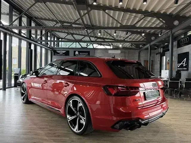 Gebraucht Audi RS4 Sport 450 PS (330 kW) 2022 Individuallackierungen audi ex Kombi